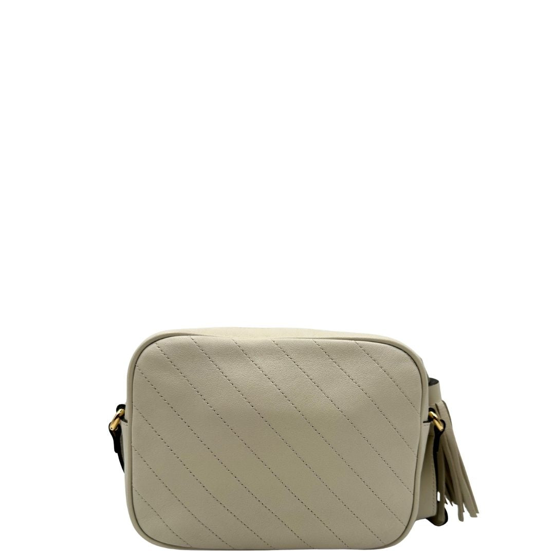 retro  Borsa Gucci Blondie in pelle color bianco latte, con iconica G sul front e munita di una tracolla regolabile, di lusso, originale, usata 
