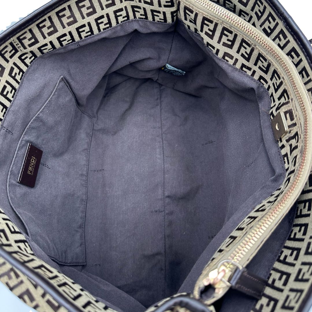 Borsa Fendi in tessuto trama Zucchino con finiture in pelle marrone, di lusso, originale, ottime condizioni, usata