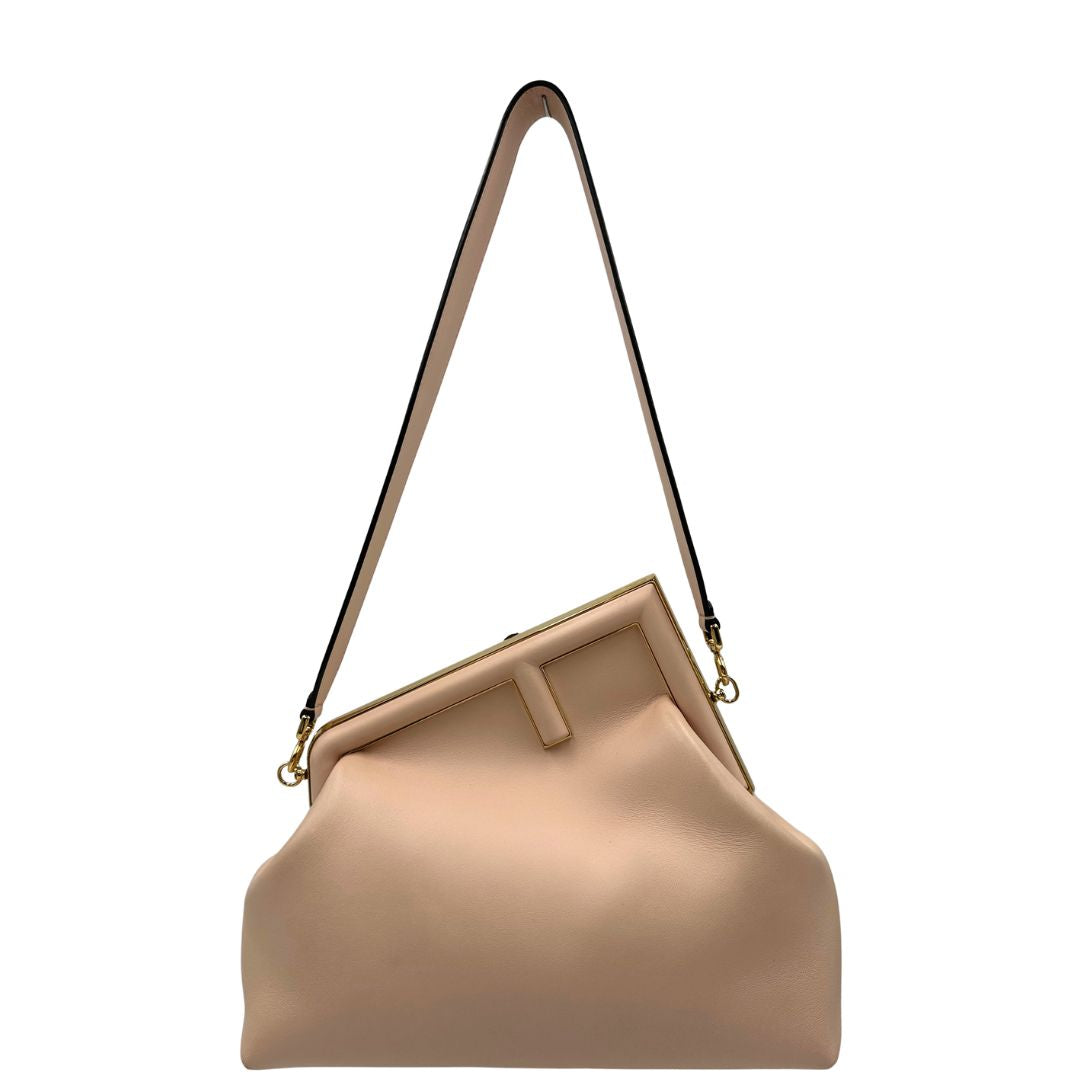 Borsa Fendi First in pelle color rosa baby, di lusso, originale, ottime condizioni, usata, originale.