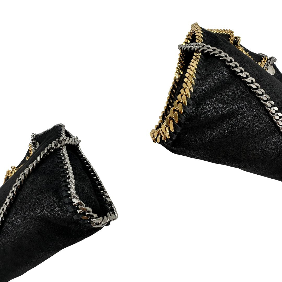 angoli  Borsa Falabella nella versione fold over tote nera, con hardware dorato e argentato, di lusso, originale, ottime condizioni, usata 