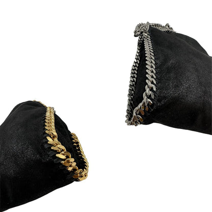 angoli  Borsa Falabella nella versione fold over tote nera, con hardware dorato e argentato, di lusso, originale, ottime condizioni, usata 
