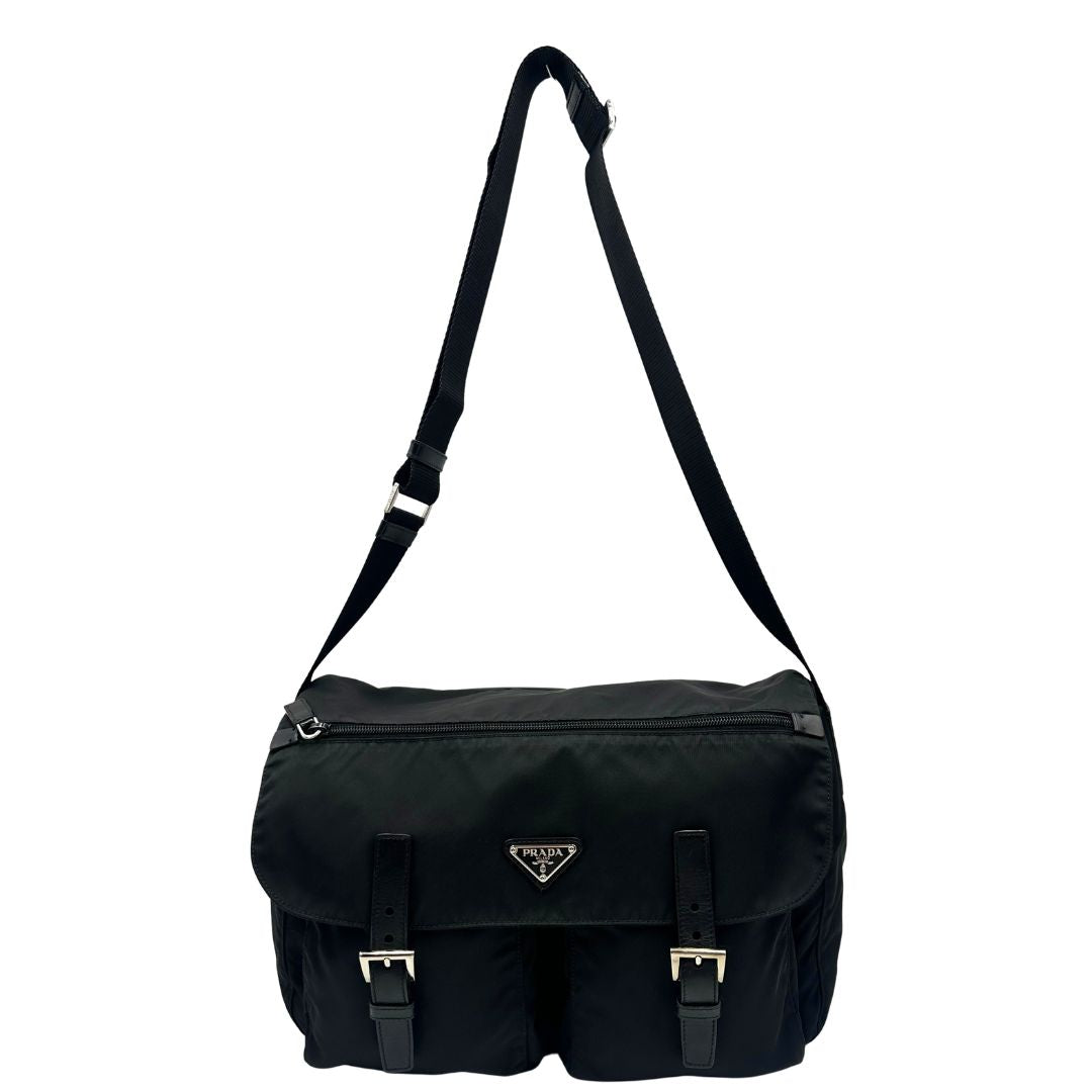 front Borsa Prada in nylon nero e hardware argentato, di lusso, originale, ottime condizioni, usata