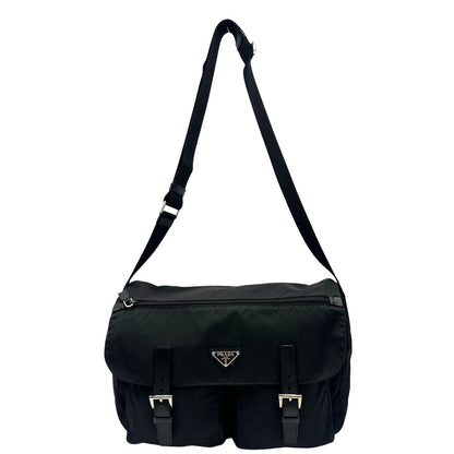 front Borsa Prada in nylon nero e hardware argentato, di lusso, originale, ottime condizioni, usata