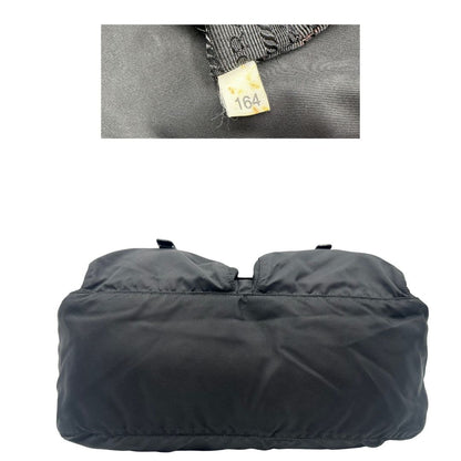base  Borsa Prada in nylon nero e hardware argentato, di lusso, originale, ottime condizioni, usata 