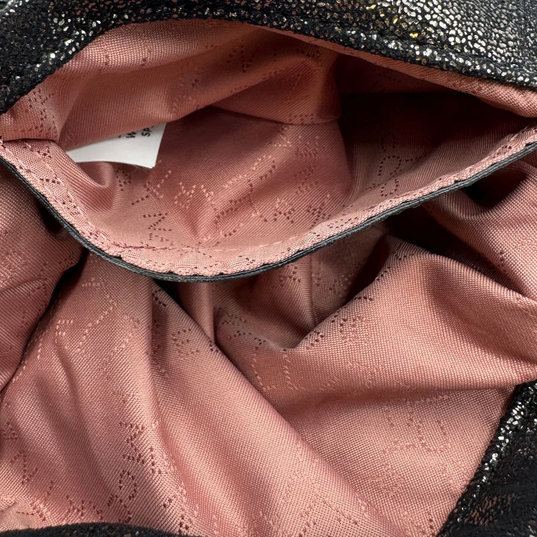 interno Borsa Falabella in shaggy dear nero e hardware argentato, nella versione mini, indossabile a tracolla, a spalla e a mano, di lusso, originale, ottime condizioni 