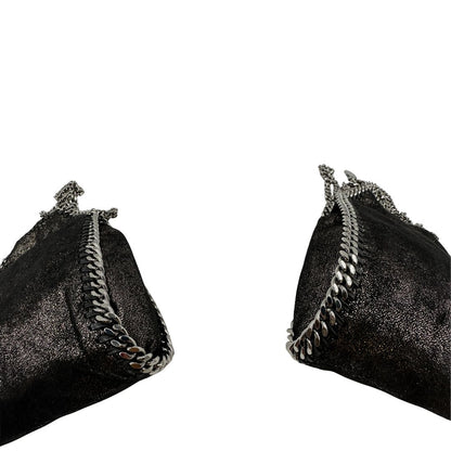 angoli Borsa Falabella in shaggy dear nero e hardware argentato, nella versione mini, indossabile a tracolla, a spalla e a mano, di lusso, originale, ottime condizioni 