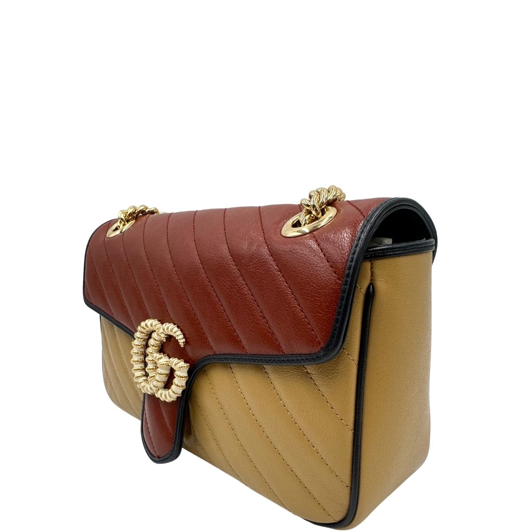 BranBorsa Gucci Marmont in pelle  in doppia colorazione terra di siena e beige con profili blu notte