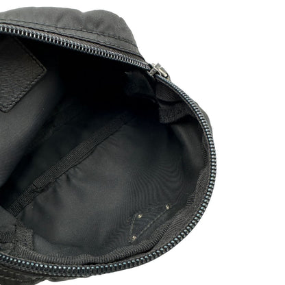 Pouch Prada nylon nera