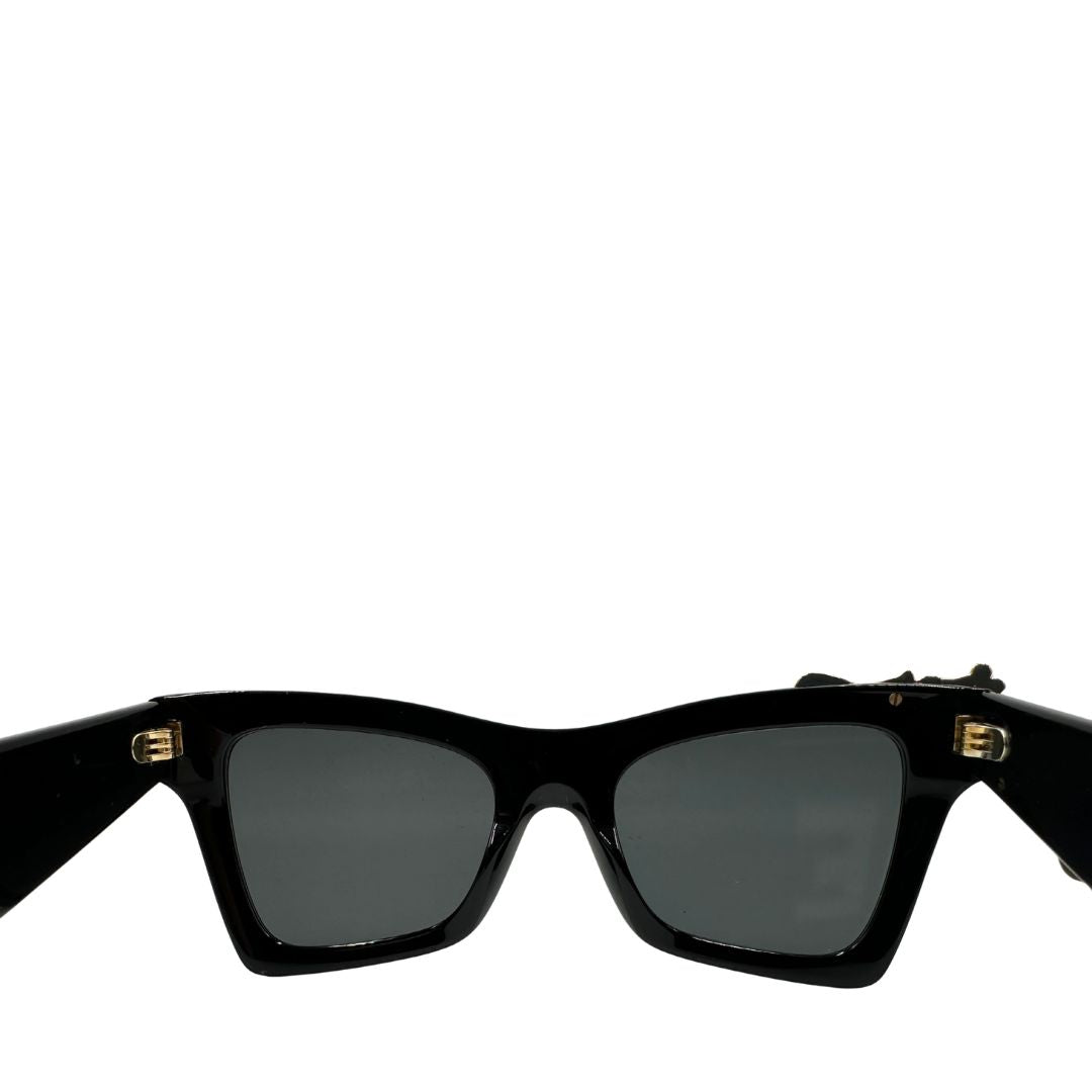  Occhiali da sole Dolce & Gabbana in acetato nero impreziositi da inserti metallici dorati, di lusso, originali, ottime condizioni