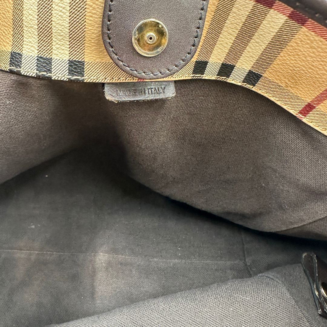 interno Shopper Burberry in canvas beige con classica trama tartan e finiture in pelle 