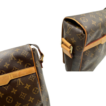 Abbesses Messenger Louis Vuitton