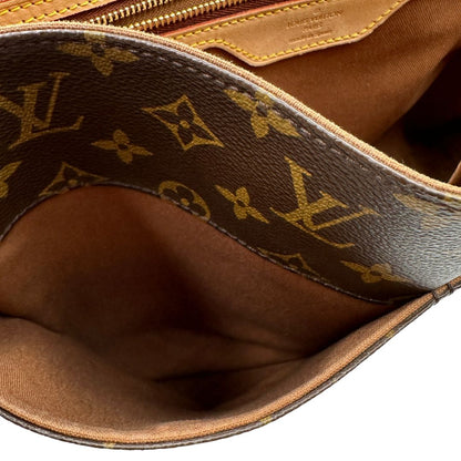 Abbesses Messenger Louis Vuitton