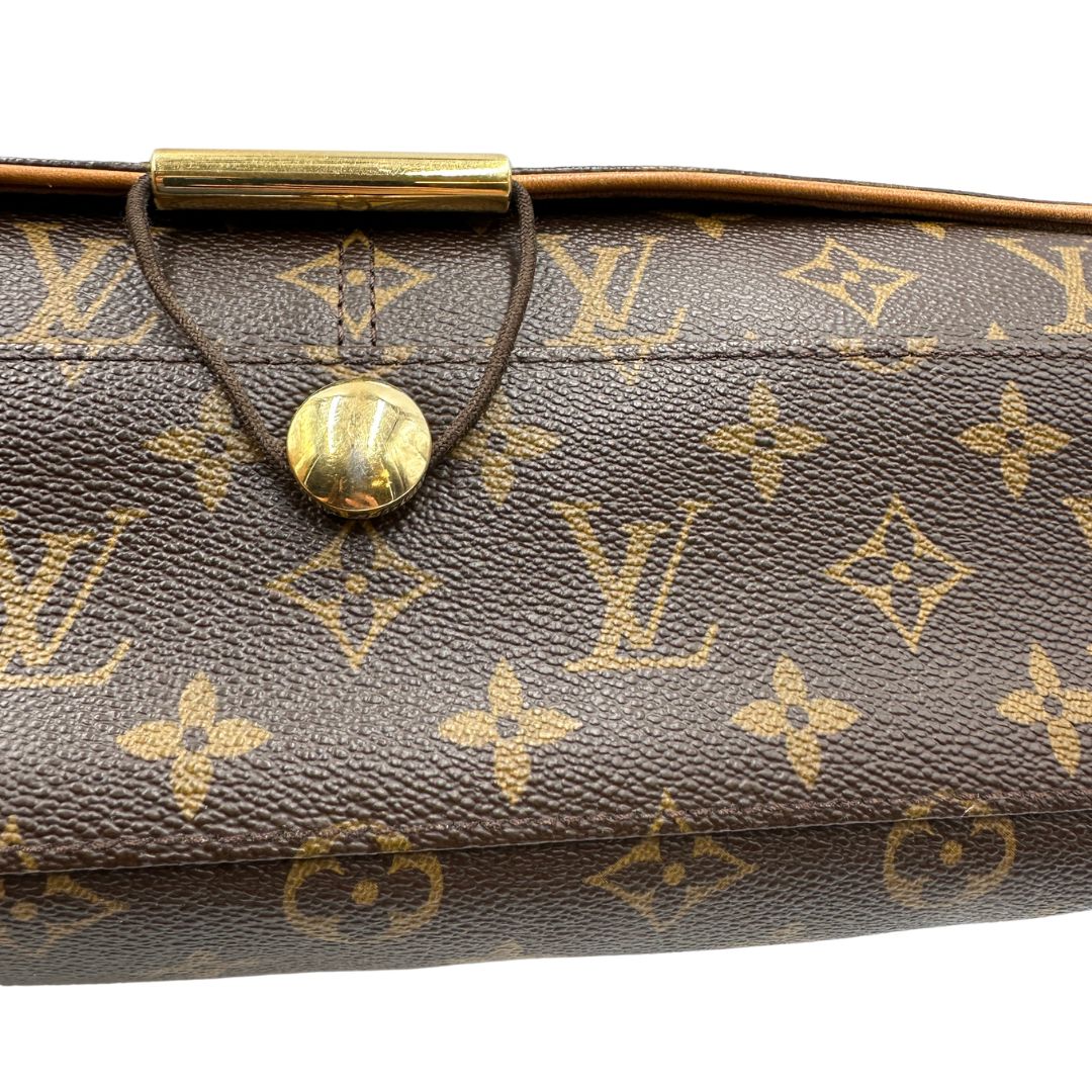 Abbesses Messenger Louis Vuitton