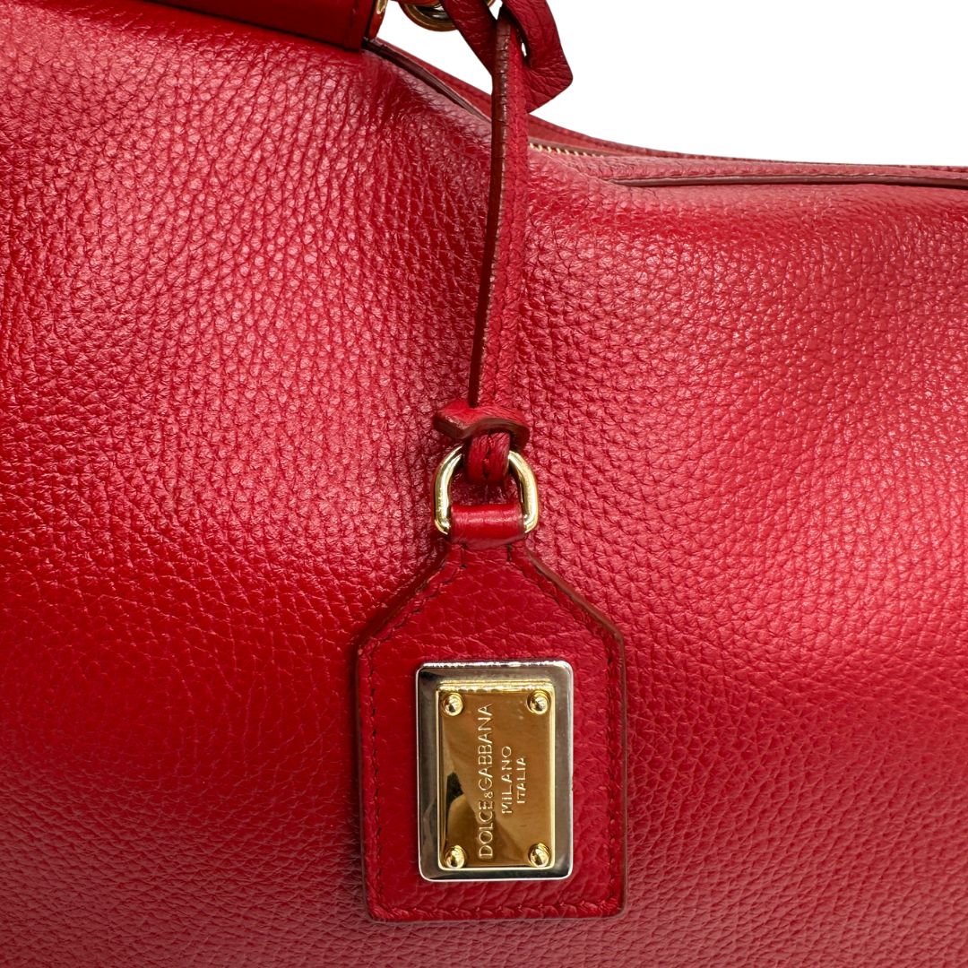  Borsa D&G in pelle trapuntata rossa e hardware dorato, indossabile a mano oppure a spalla, di lusso, originale, buone condizioni, usata