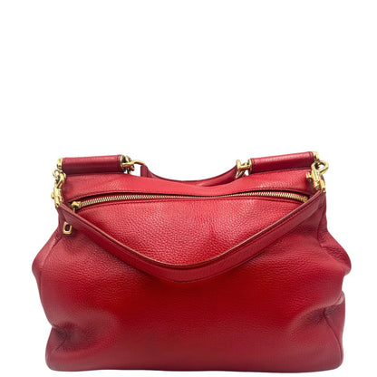 retro  Borsa D&G in pelle trapuntata rossa e hardware dorato, indossabile a mano oppure a spalla, di lusso, originale, buone condizioni, usata 