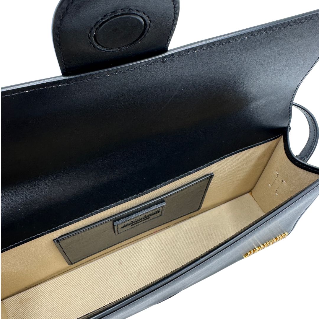 interni  Borsa Jacquemus Le Long Bambino in pelle nera con hardware dorato 