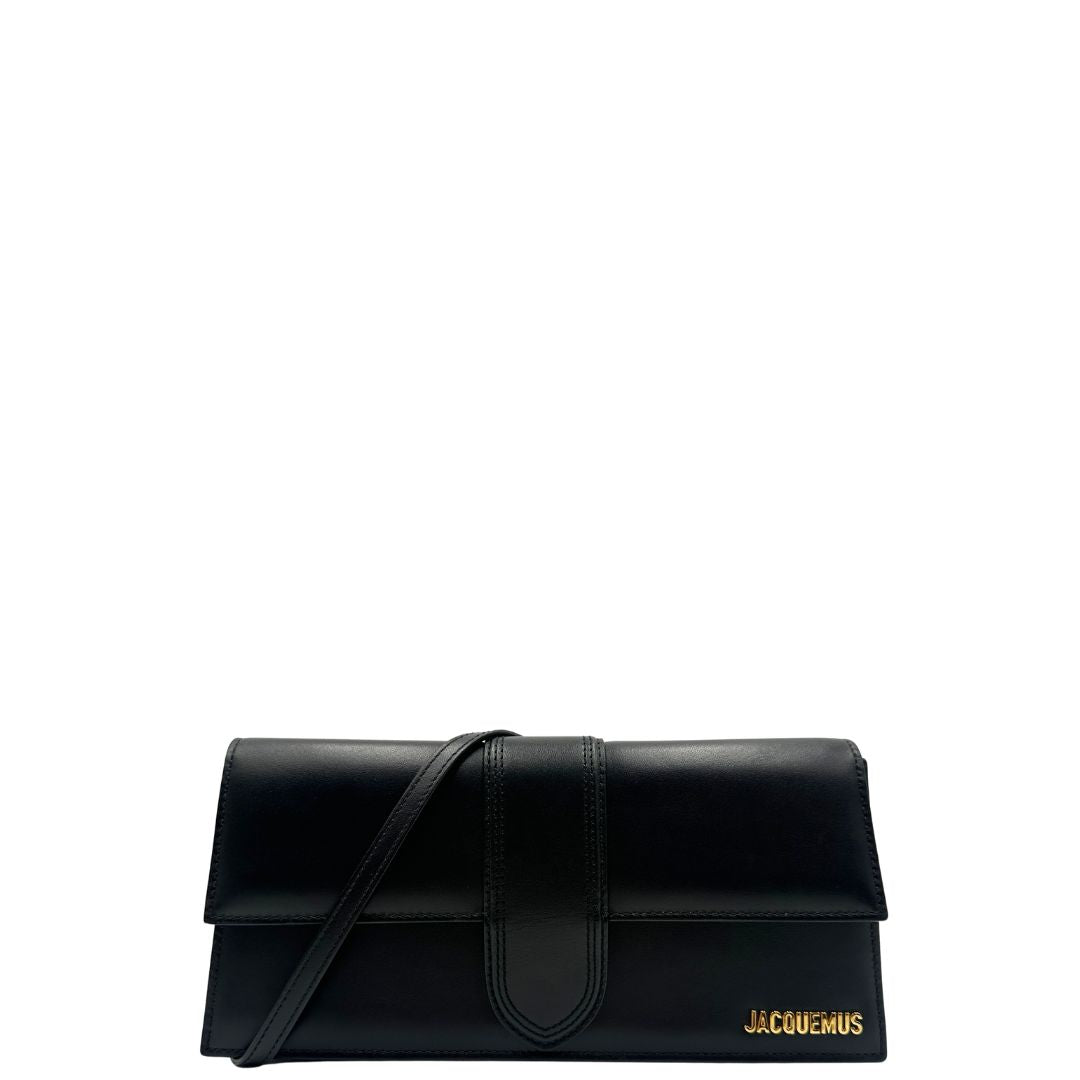 front  Borsa Jacquemus Le Long Bambino in pelle nera con hardware dorato 