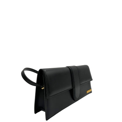 lato  Borsa Jacquemus Le Long Bambino in pelle nera con hardware dorato 