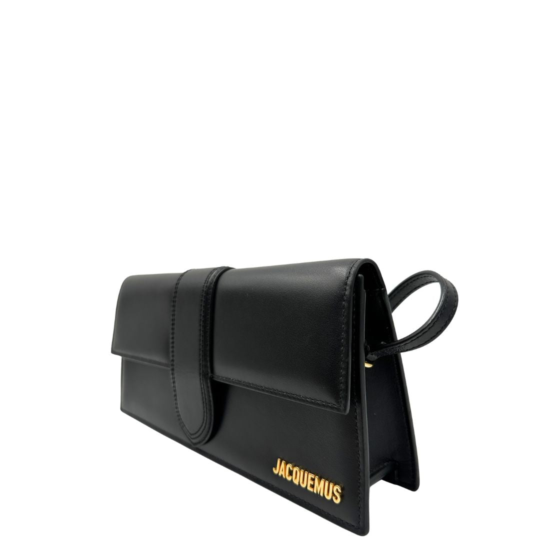 retro  Borsa Jacquemus Le Long Bambino in pelle nera con hardware dorato 