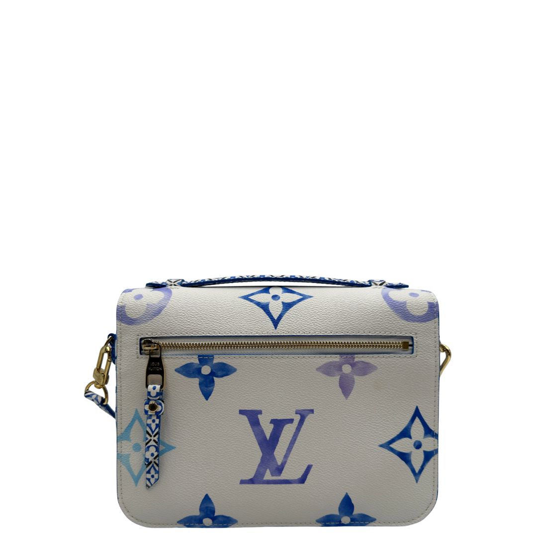 Métis By The Pool Louis Vuitton
