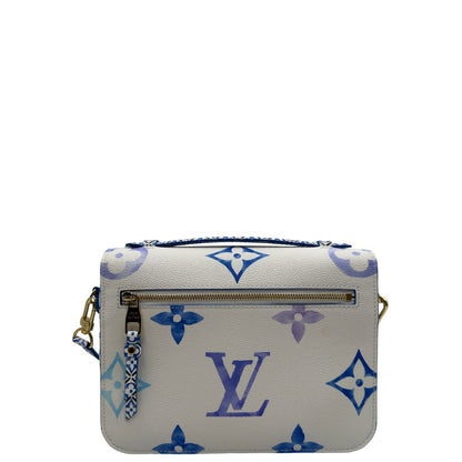 Métis By The Pool Louis Vuitton
