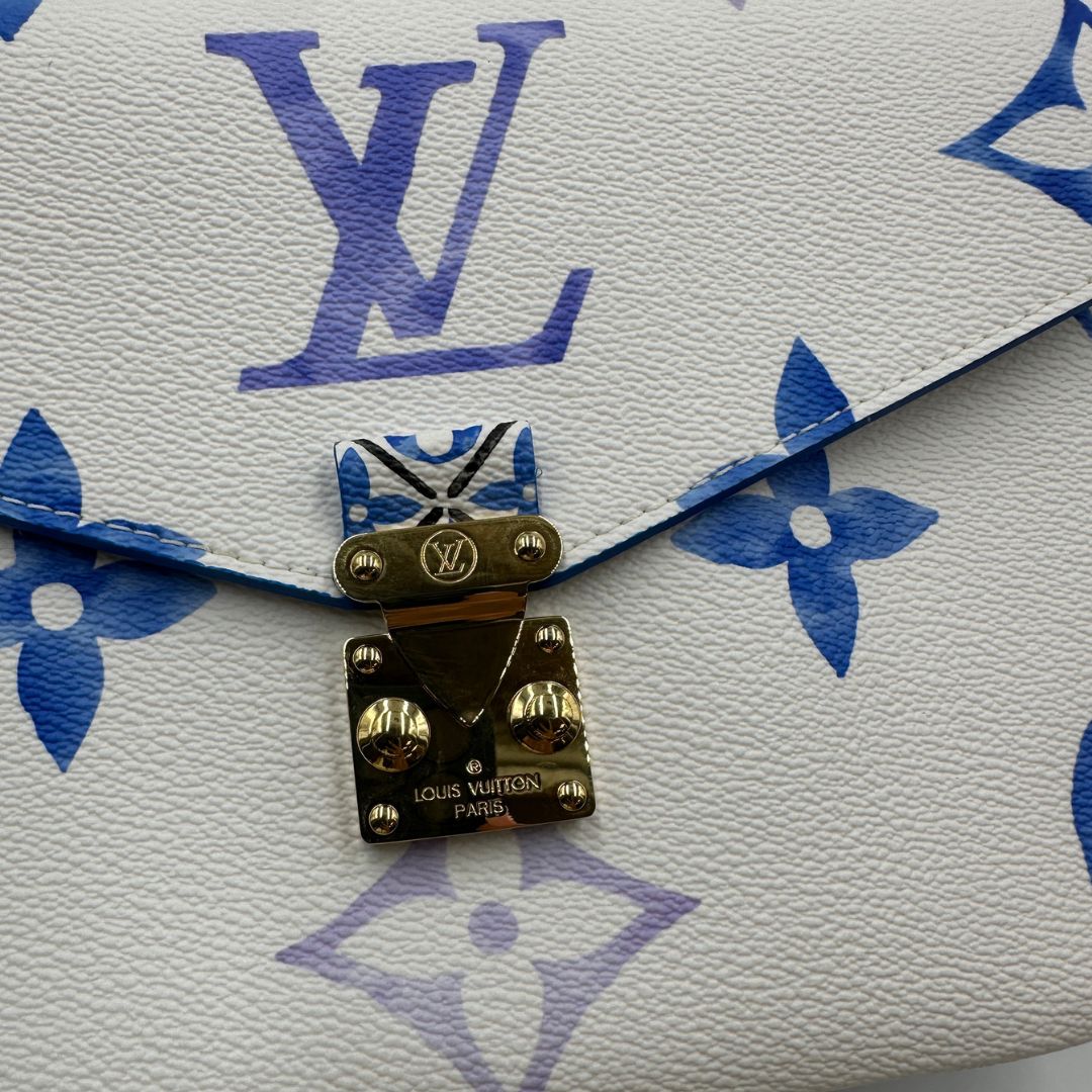 Métis By The Pool Louis Vuitton