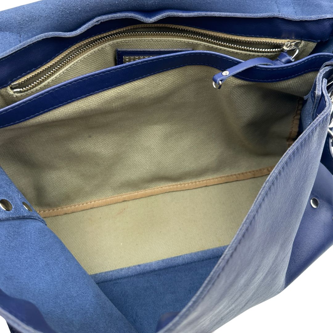 interno Postina M Zanellato in pelle blu, munita di una tracolla amovibile e regolabile e un manico singolo, di lusso, originale, ottime condizioni 