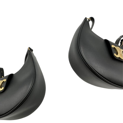 angoli Borsa Celine Ava Triomphe nella misura media, dalla silhouette a mezza luna, caratterizzata da una firma Triomphe iconica espressione della renaissance Celine, di lusso, originale, eccellenti condizioni 