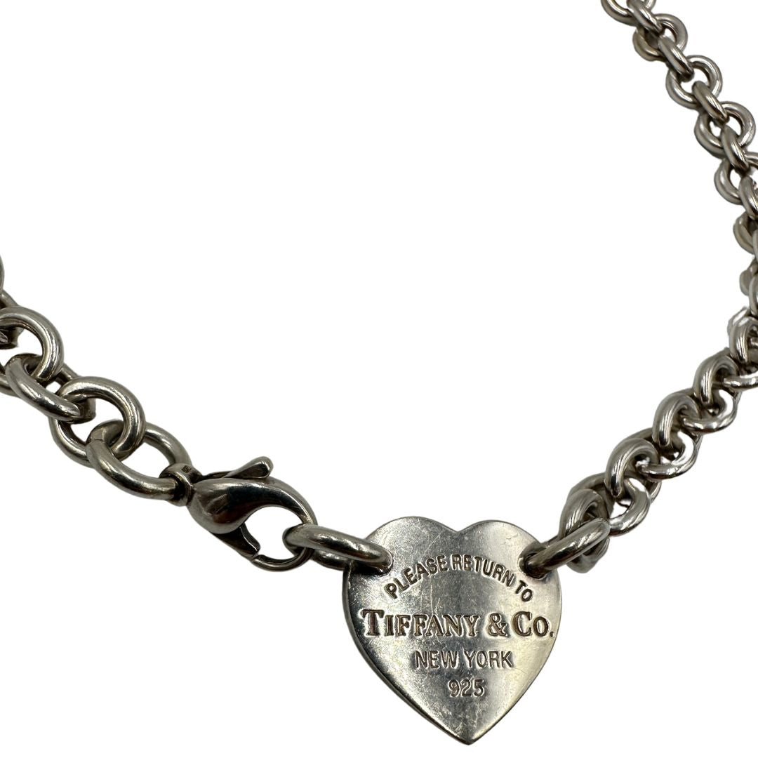 Collana girocollo Tiffany&Co. in argento 925 con ciondolo cuore.