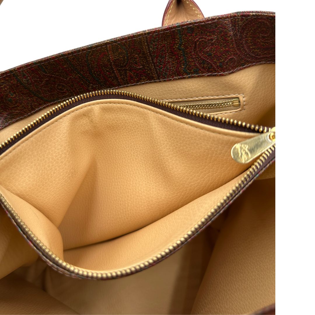 interno Borsa Etro in canvas trama Paisley multicolore e finiture in pelle, di lusso, originale, ottime condizioni, usata 