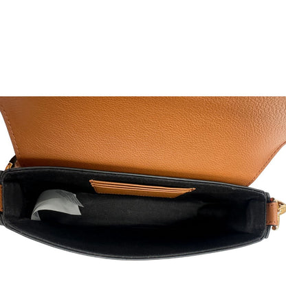 interno della  Borsa Versace in pelle martellata color cammello e hardware dorato, di lusso, originale, eccellenti condizioni, usata 