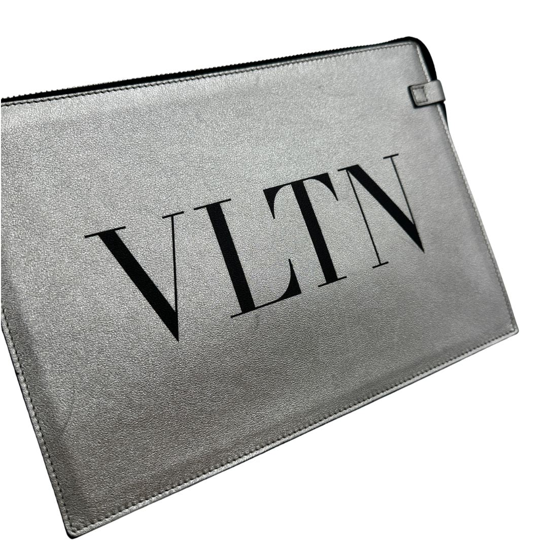 Pochette Valentino Garavani argentata