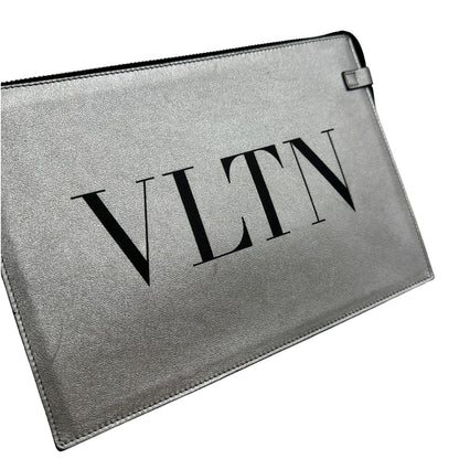 Pochette Valentino Garavani argentata