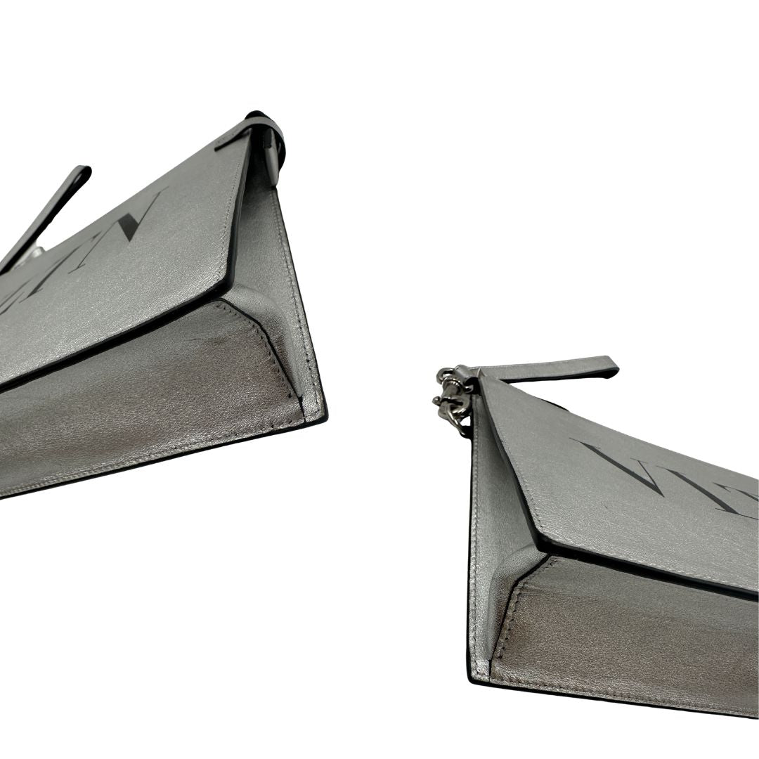 Pochette Valentino Garavani argentata