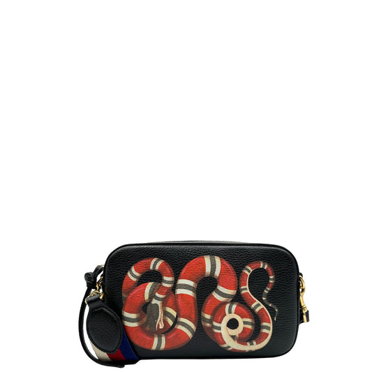 Borsa Gucci realizzata in pelle nera impreziosita da stampa snake sul front, di lusso, originale, usata