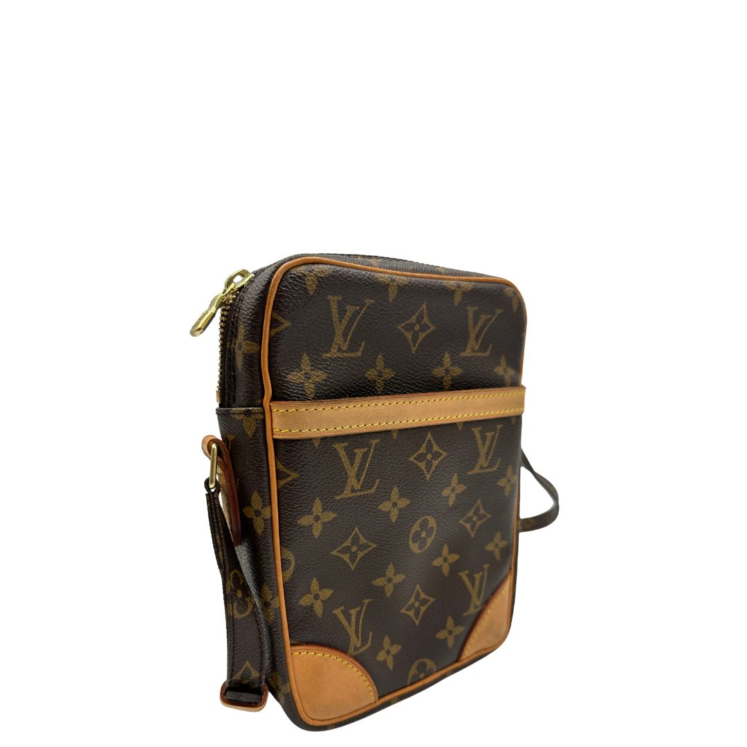 lato Borsa Louis Vuitton in canvas marrone monogram, munita di una tracolla regolabile 