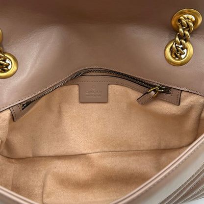interno  Borsa Gucci Marmont in pelle trapuntata color nude  