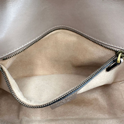 interno  Borsa Gucci Marmont in pelle trapuntata color nude  