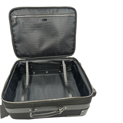 Trolley Prada realizzato nel caratteristico nylon nero , di lusso, originale, eccellenti condizioni, usato