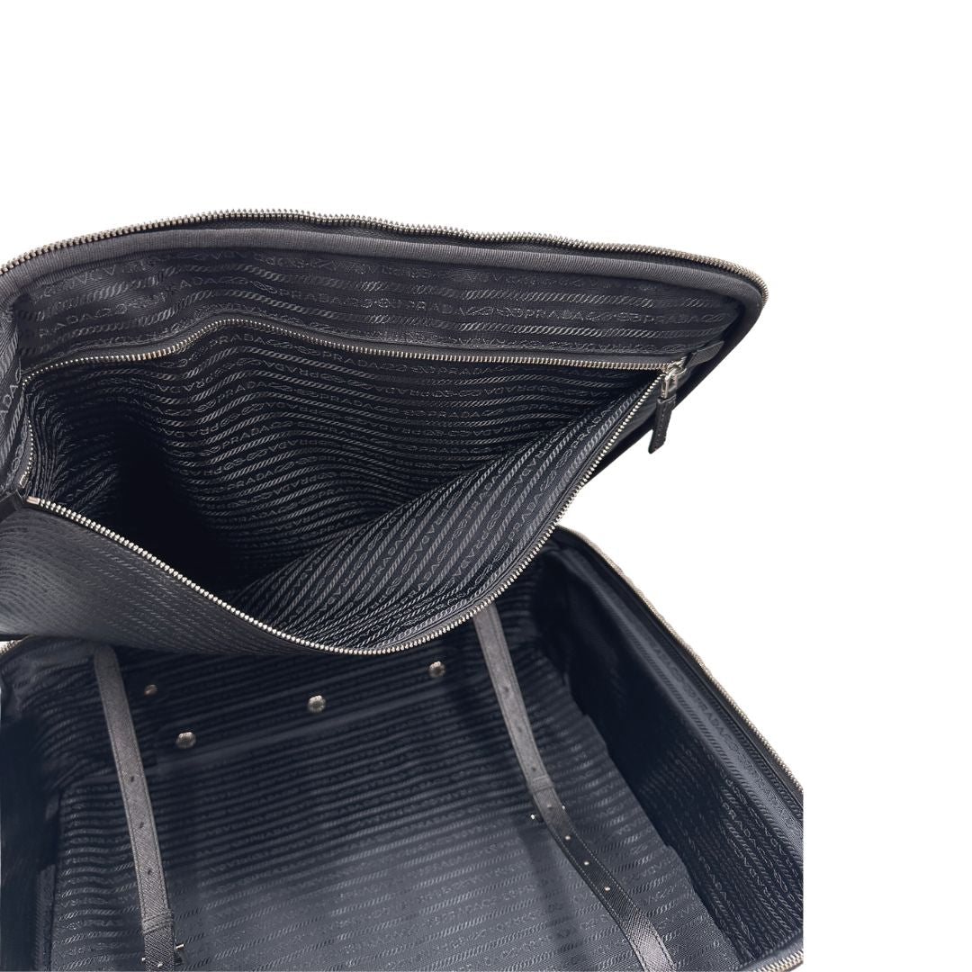 Trolley Prada realizzato nel caratteristico nylon nero , di lusso, originale, eccellenti condizioni, usato