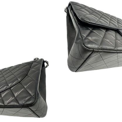 angoliBorsa Chanel linea Timeless, in pelle nera trapuntata con motivo matelassé, di lusso, originale, ottime condizioni, usata 