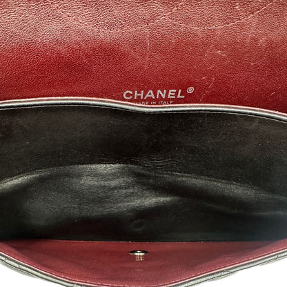 interno Borsa Chanel linea Timeless, in pelle nera trapuntata con motivo matelassé, di lusso, originale, ottime condizioni, usata 