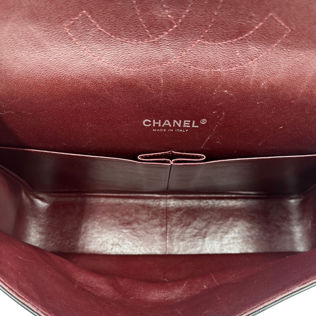 interno Borsa Chanel linea Timeless, in pelle nera trapuntata con motivo matelassé, di lusso, originale, ottime condizioni, usata 