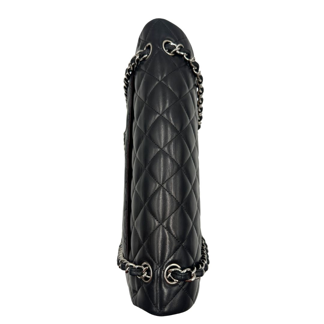 base Borsa Chanel linea Timeless, in pelle nera trapuntata con motivo matelassé, di lusso, originale, ottime condizioni, usata 