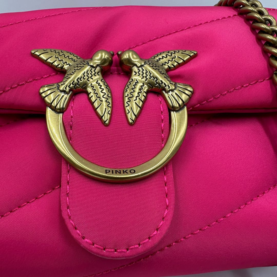 Borsa Pinko in tessuto riciclato fucsia con hardware dorato, di lusso, originale, eccellenti condizioni, usata 
