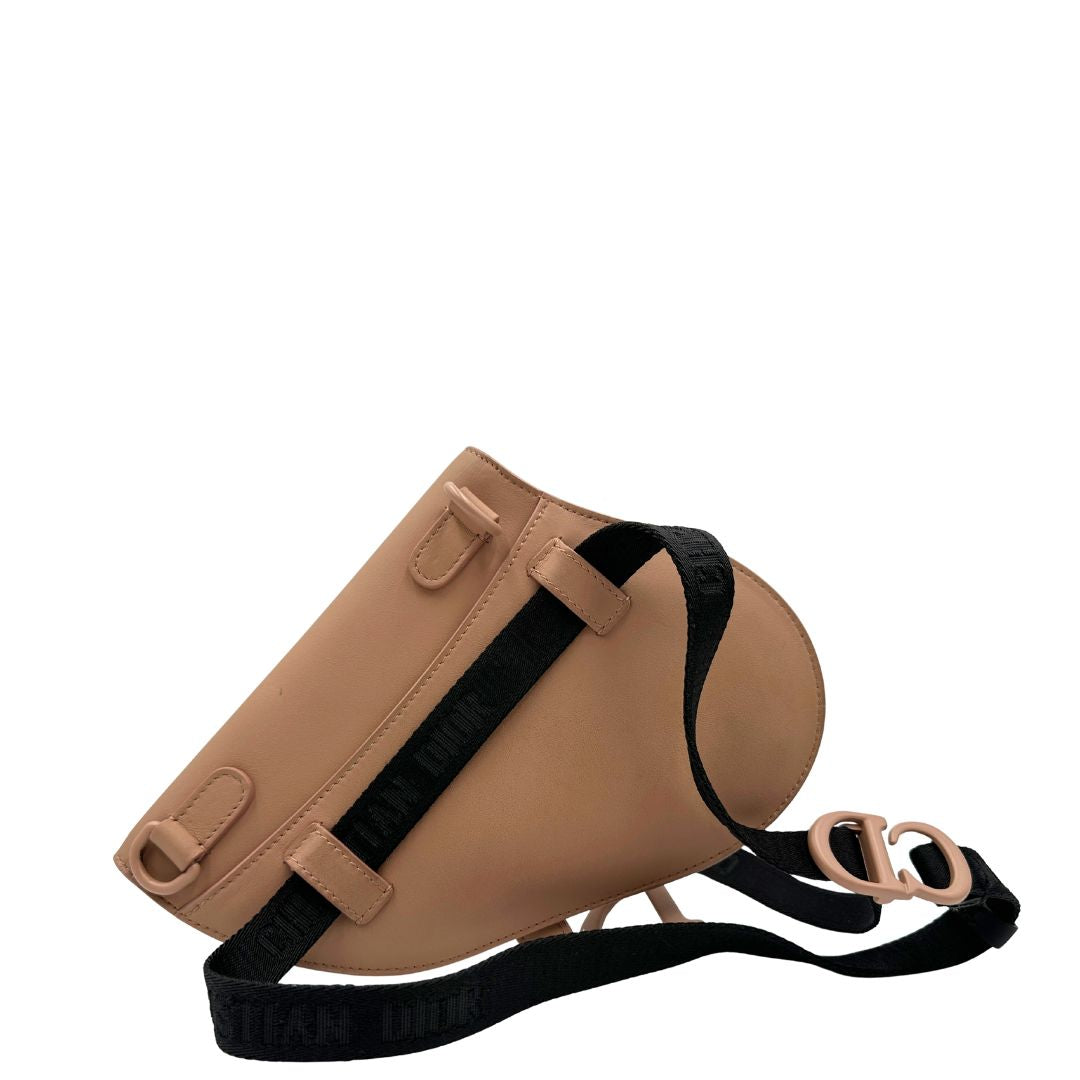 retro Marsupio Saddle Dior in pelle di vitello color cipria, di lusso, originale, ottime condizioni, usato 
