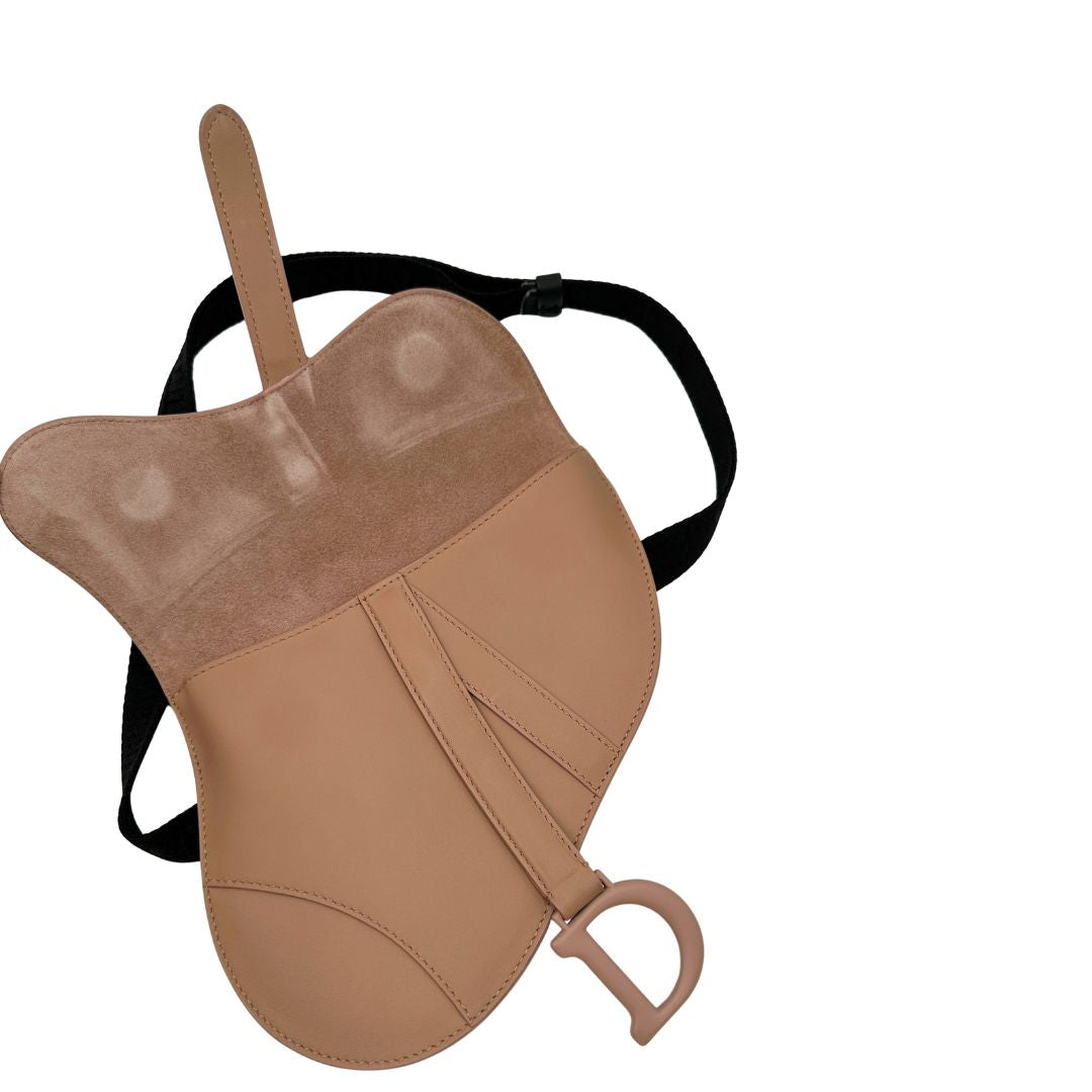 Marsupio Saddle Dior in pelle di vitello color cipria, di lusso, originale, ottime condizioni, usato