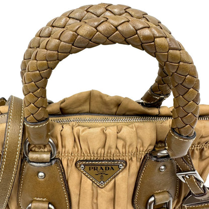manici  Borsa Prada in nylon gaufre color cammello  