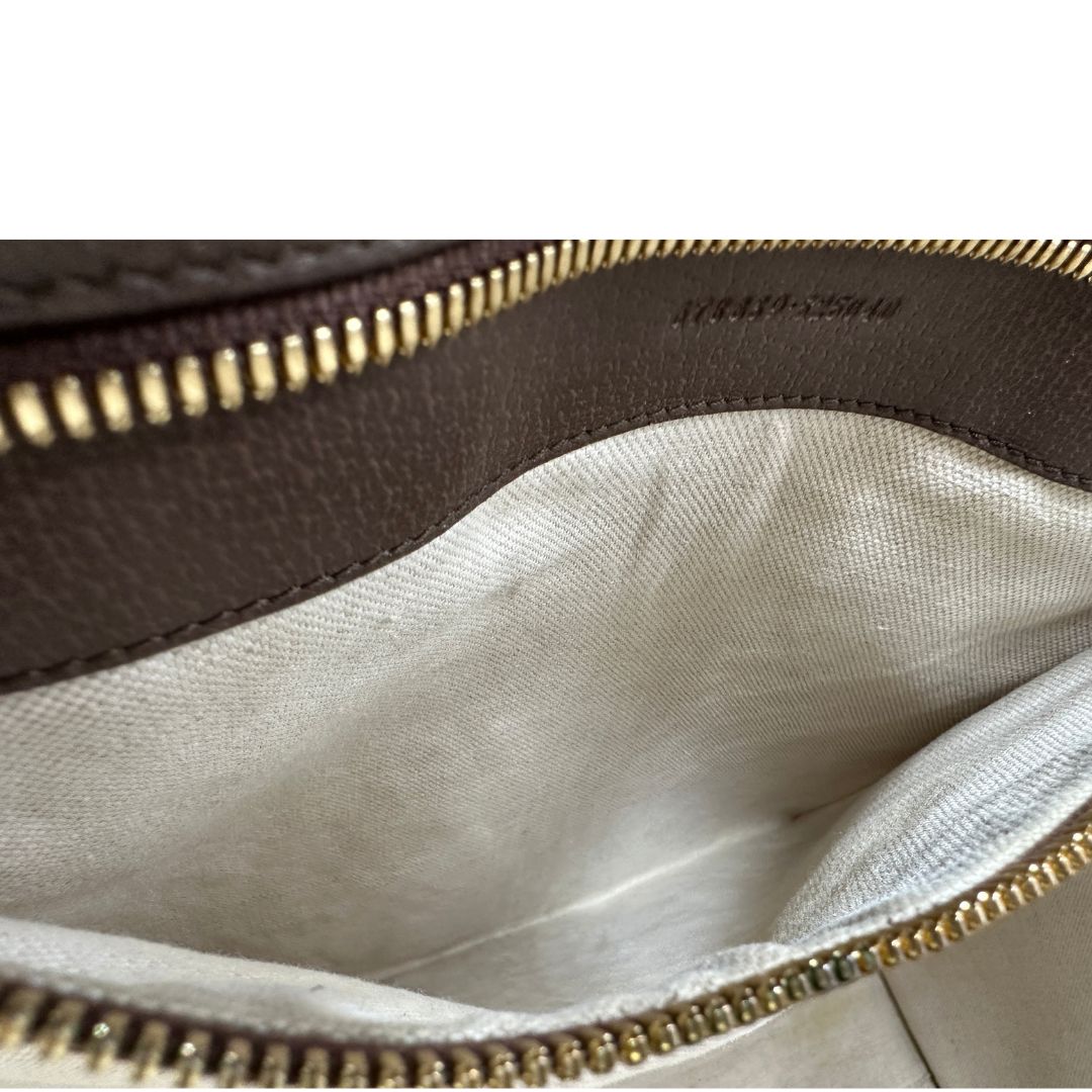 interno Borsa Gucci in tessuto beige caraterrizata dalle doppie G Jumbo, di lusso, originale, ottime condizioni, usata 