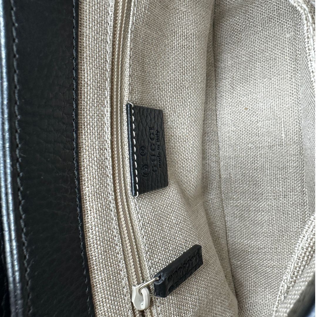interno Borsa Gucci Interlocking in pelle nera 